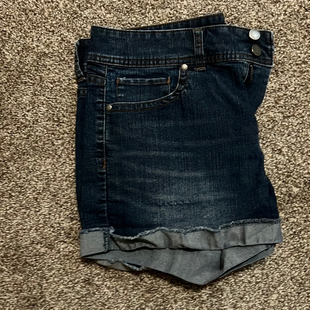 Medium wash jean shorts